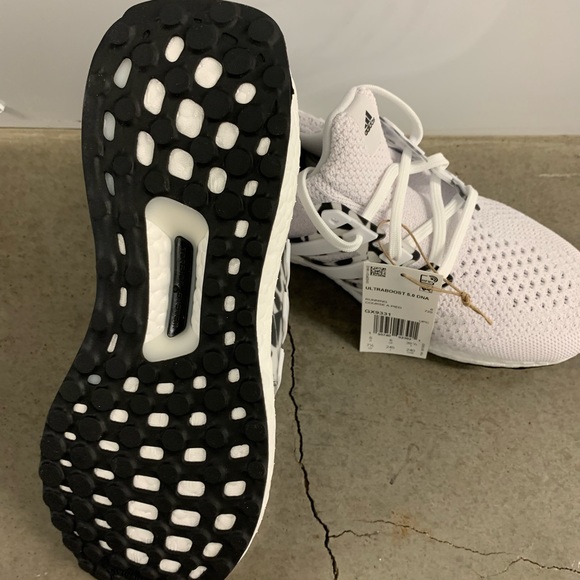 adidas UltraBOOST 5.0 DNA White Mosaic - Picture 8 of 8